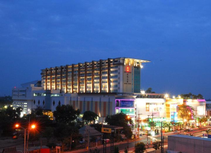 Sunee Grand Hotel And Convention Center Ubon Ratchathani Exterior photo